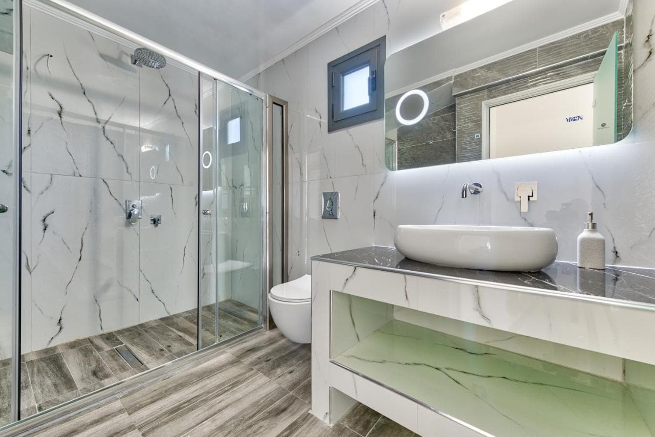 Deluxe Sea View Suite