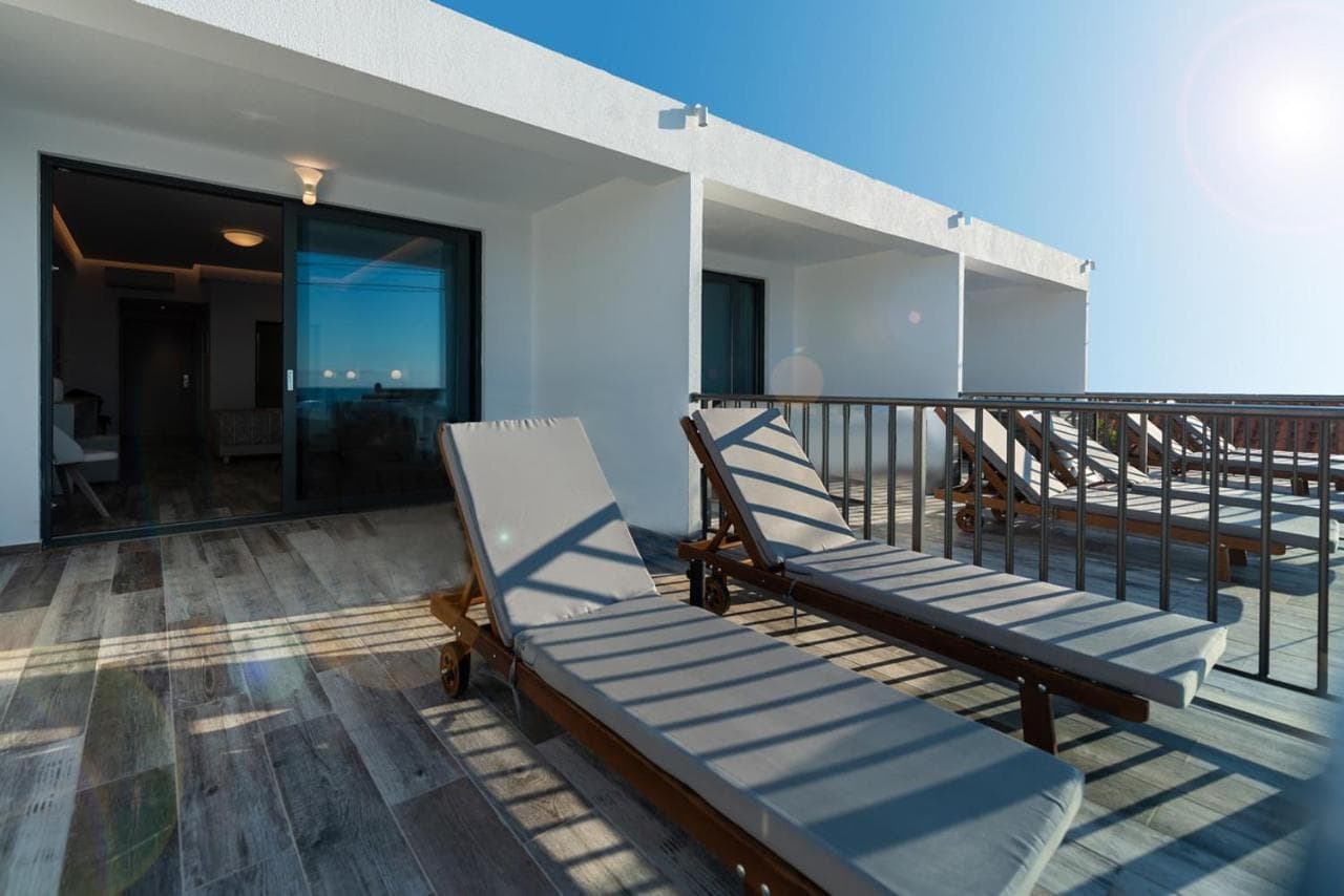 Sea View Suite